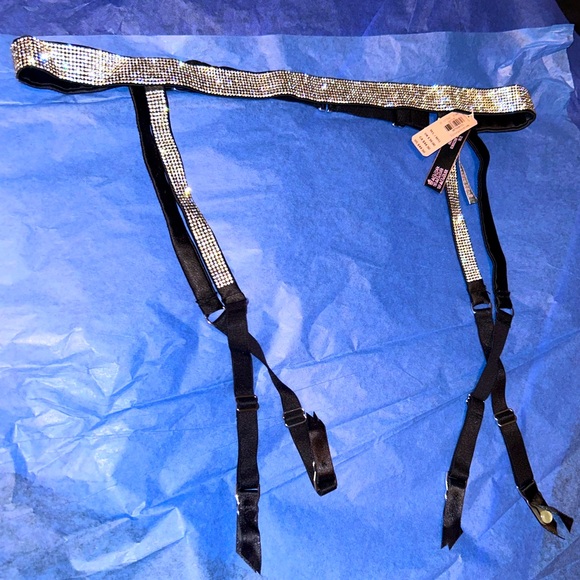 Victoria’s Secret Garter Belt - Picture 1 of 4